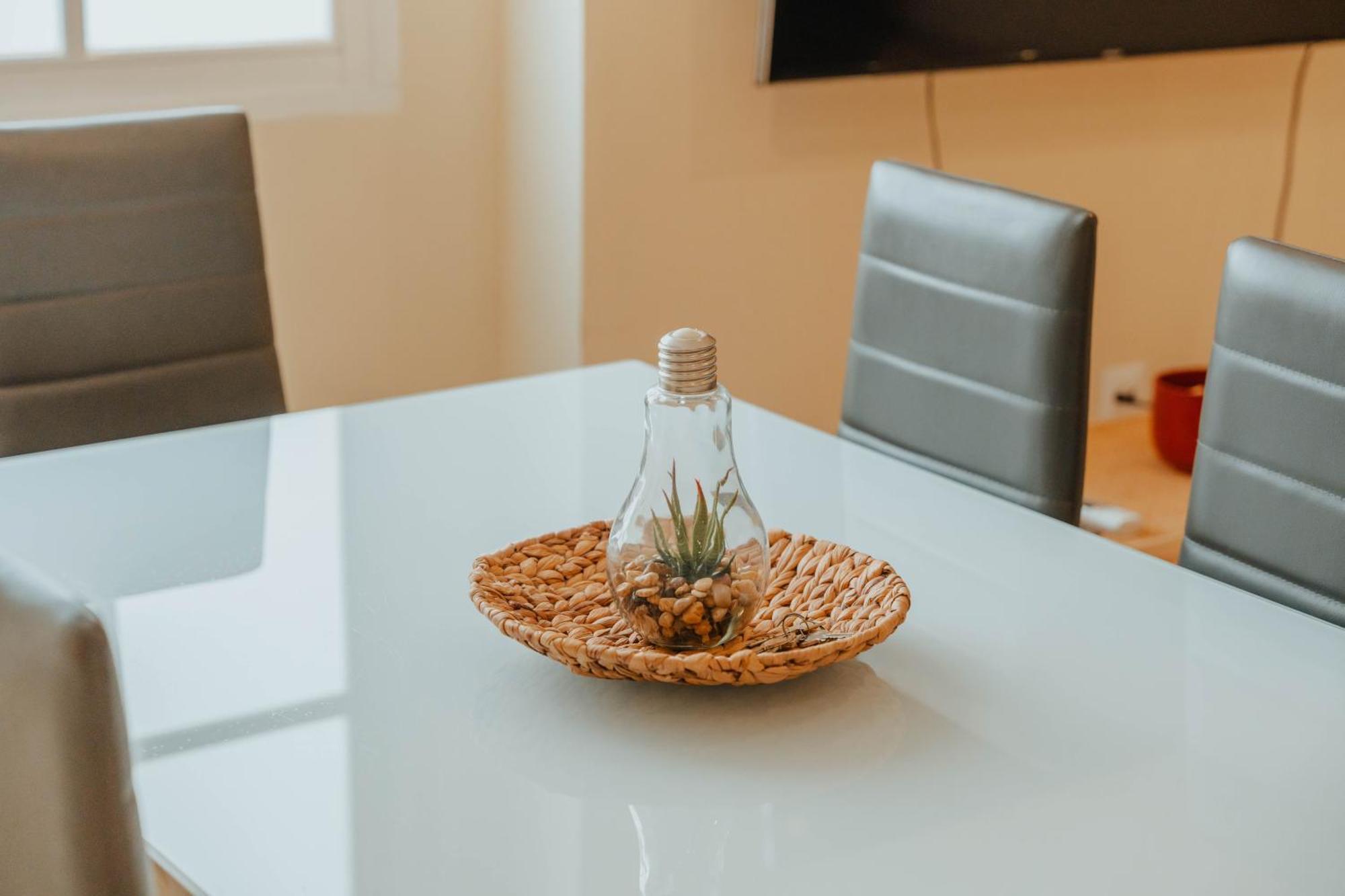 Gran Apartamento De 3 Habitaciones Junto A La Catedral Málaga Exteriör bild