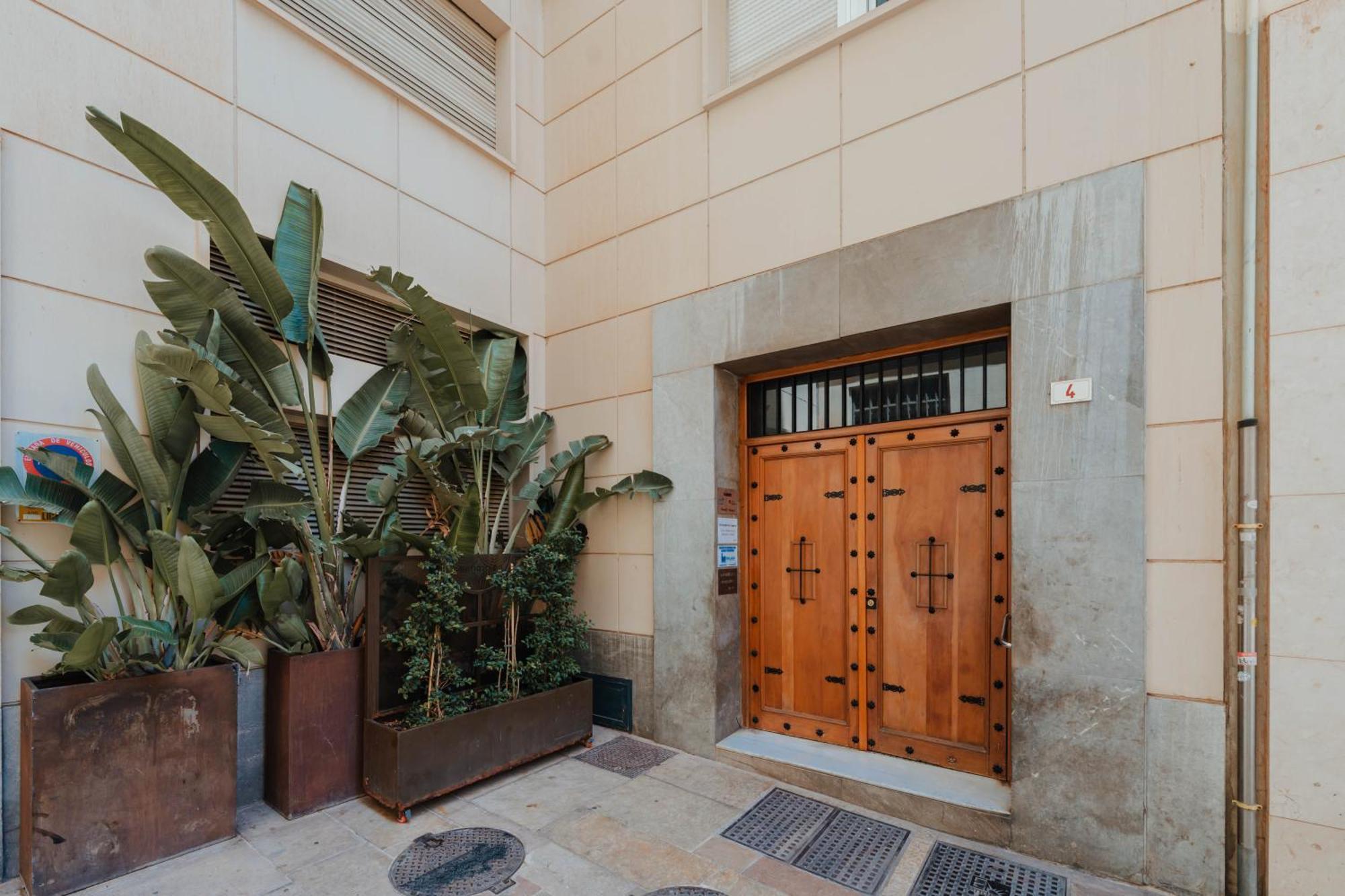 Gran Apartamento De 3 Habitaciones Junto A La Catedral Málaga Exteriör bild
