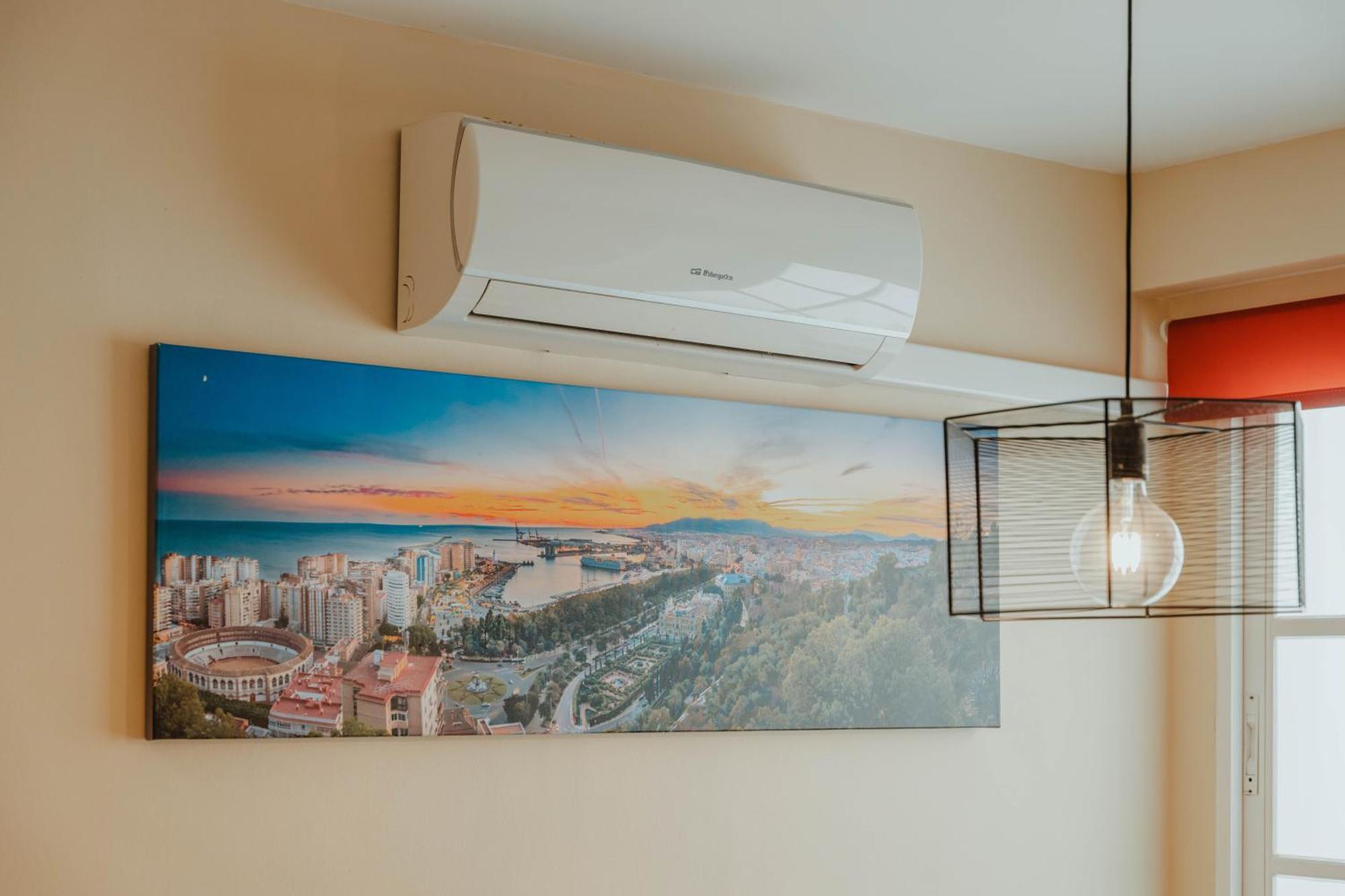Gran Apartamento De 3 Habitaciones Junto A La Catedral Málaga Exteriör bild